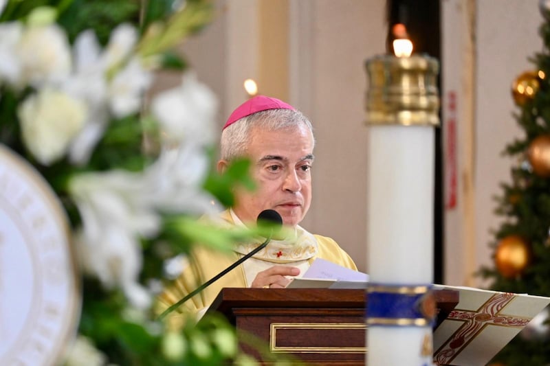 Figuras de la música y el pueblo en general en la Catedral de San Juan