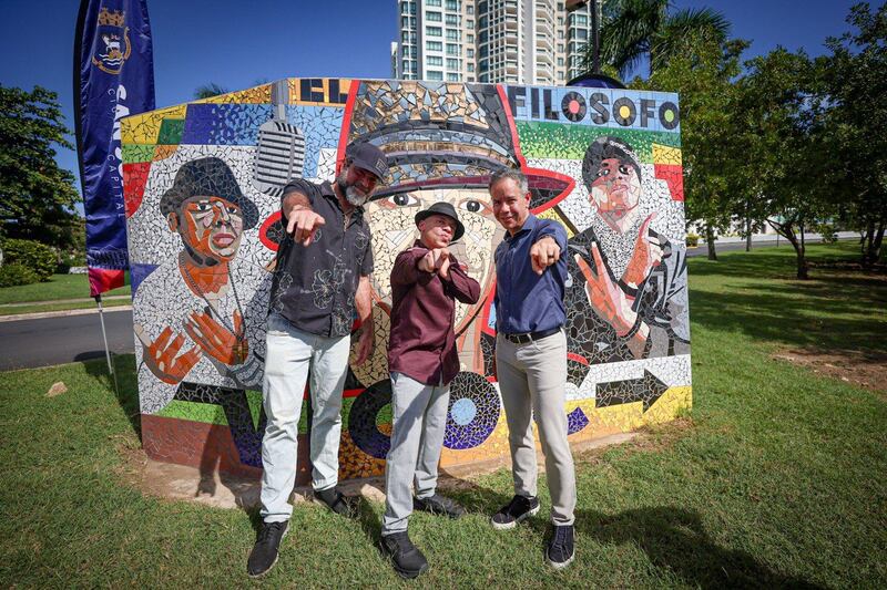 Mosaico en San Juan en honor a Vico C.