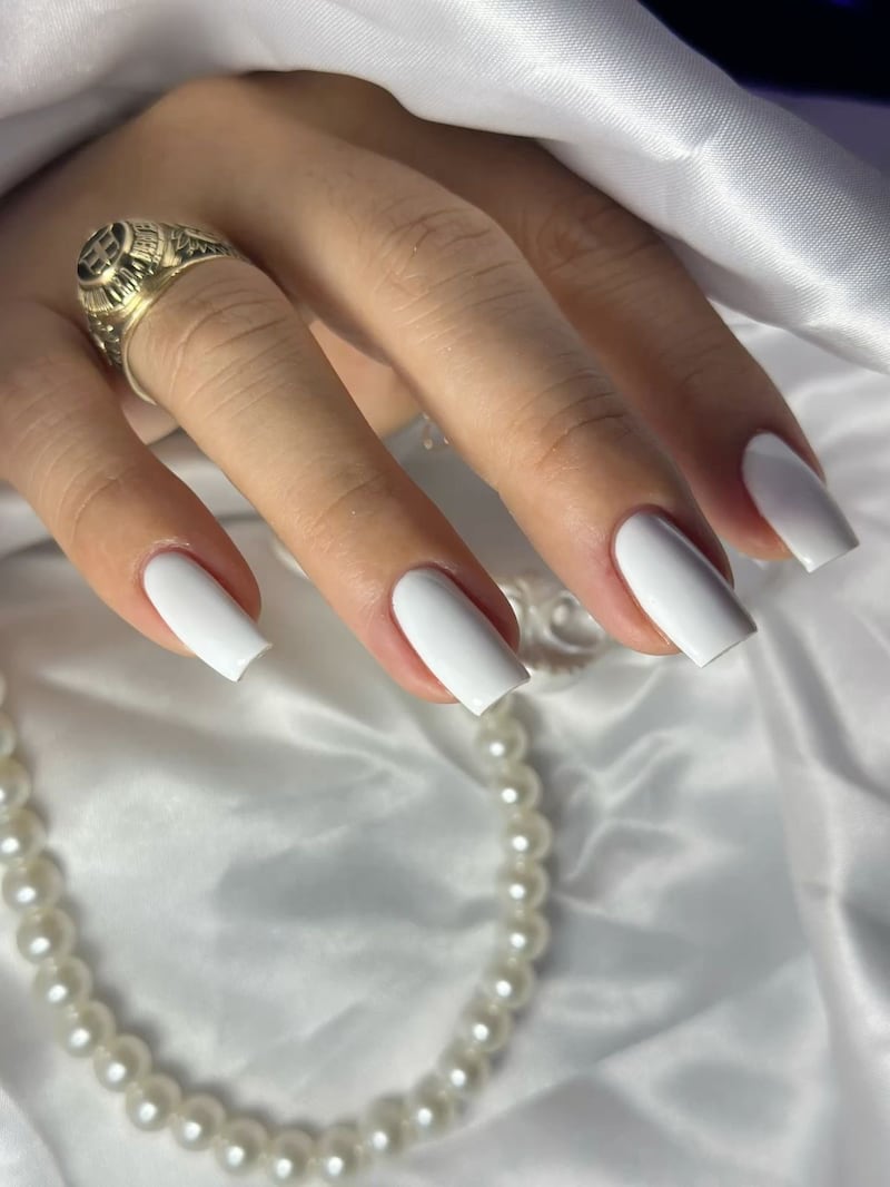 Uñas blanco impoluto