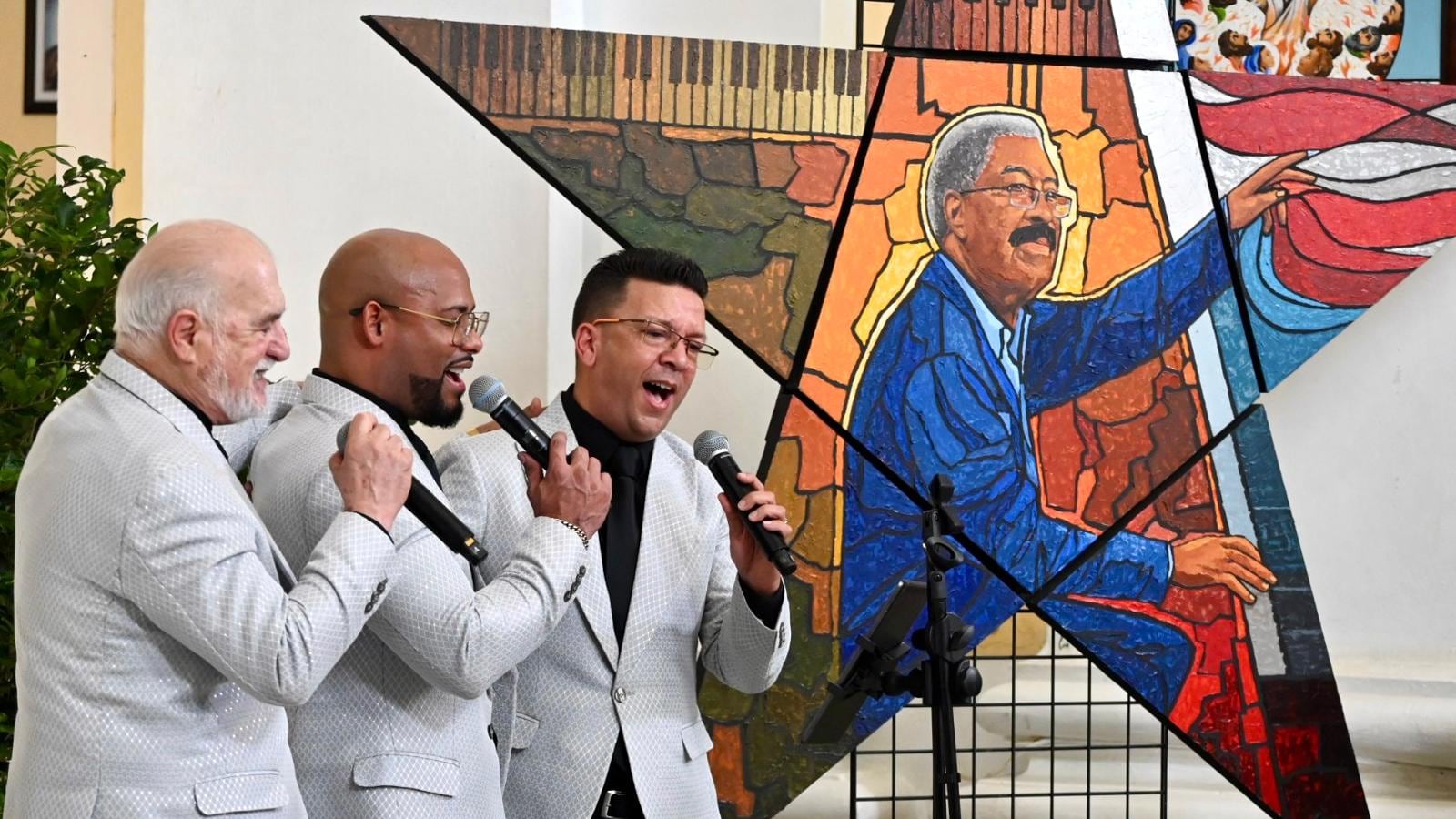 Figuras de la música presentes en la misa en honor a Rafael Ithier.