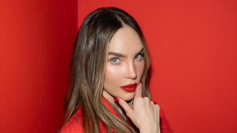 La serie mexicana ‘Carlota’ inicia su rodaje en España con Belinda como protagonista