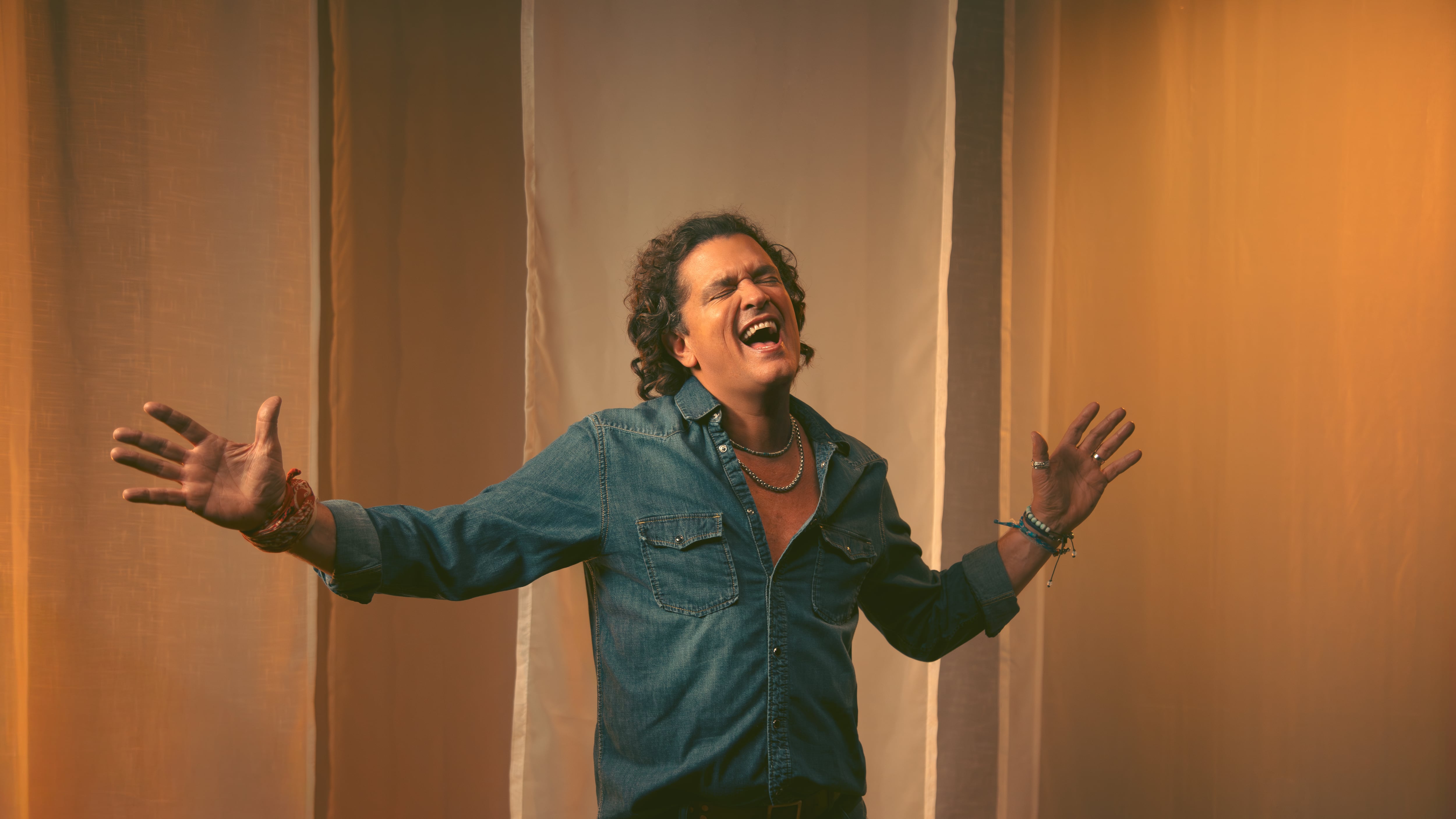 Carlos Vives en su estreno "Te lo dedico"