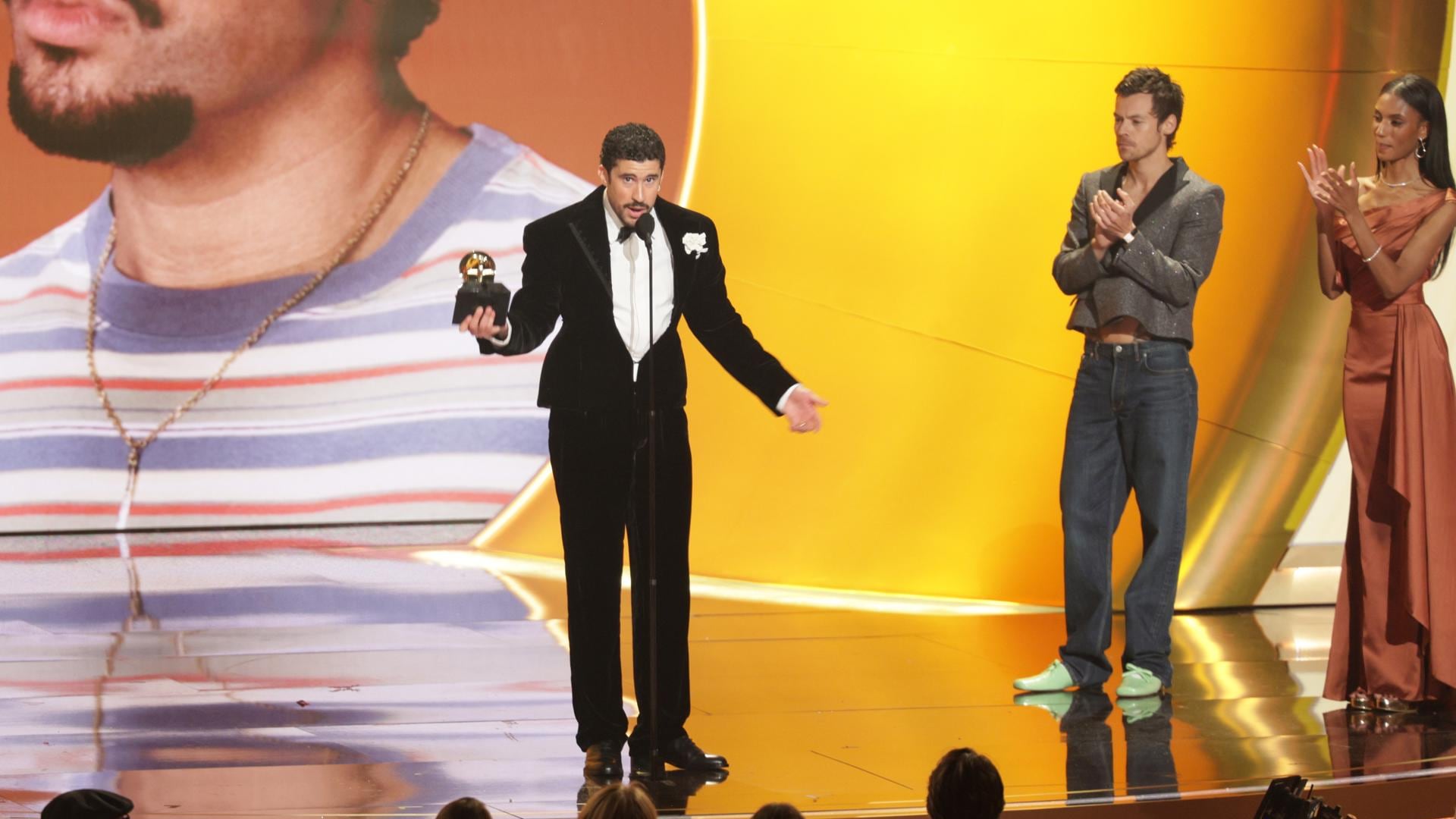 De Bad Bunny a Billie Eilish o el propio Trevor Noah: Los Grammy desafían a Trump y el ICE