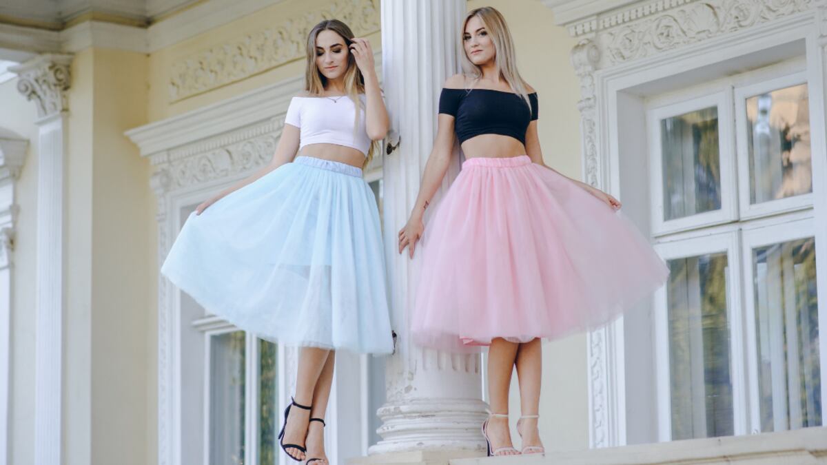 Las faldas ‘Bridgerton’ serán furor este año: son elegantes y dan un look de princesa contemporánea