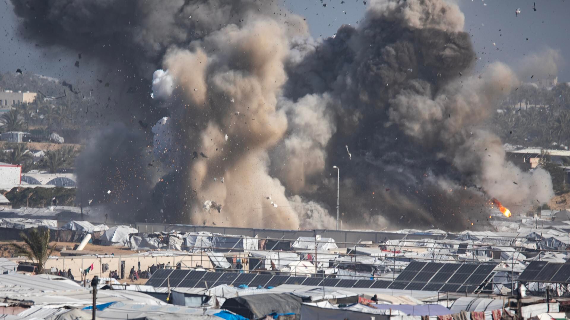 Mueren cuatro palestinos, incluido un niño de tres años, en nuevos ataques de Israel en Gaza