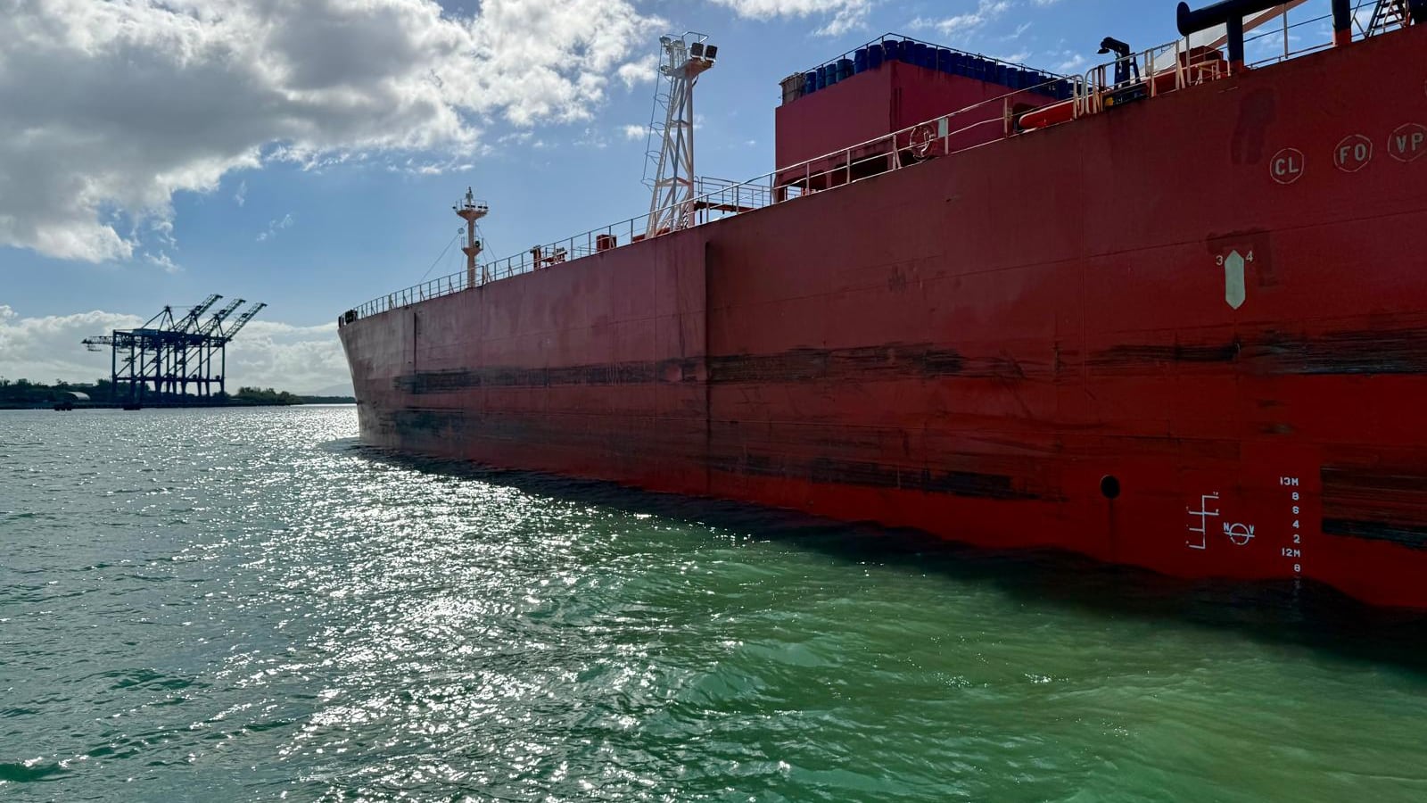 Tanquero sufre pérdida de propulsión al ingresar a la Bahía de San Juan
