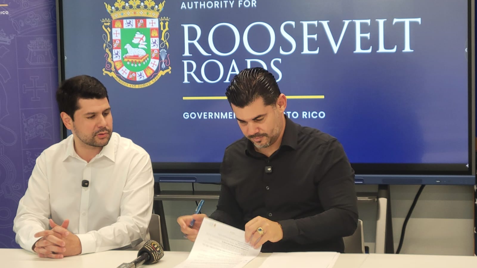 Municipio de Ceiba firma acuerdos colaborativos para trabajos de  infraestructura en Roosevelt Roads