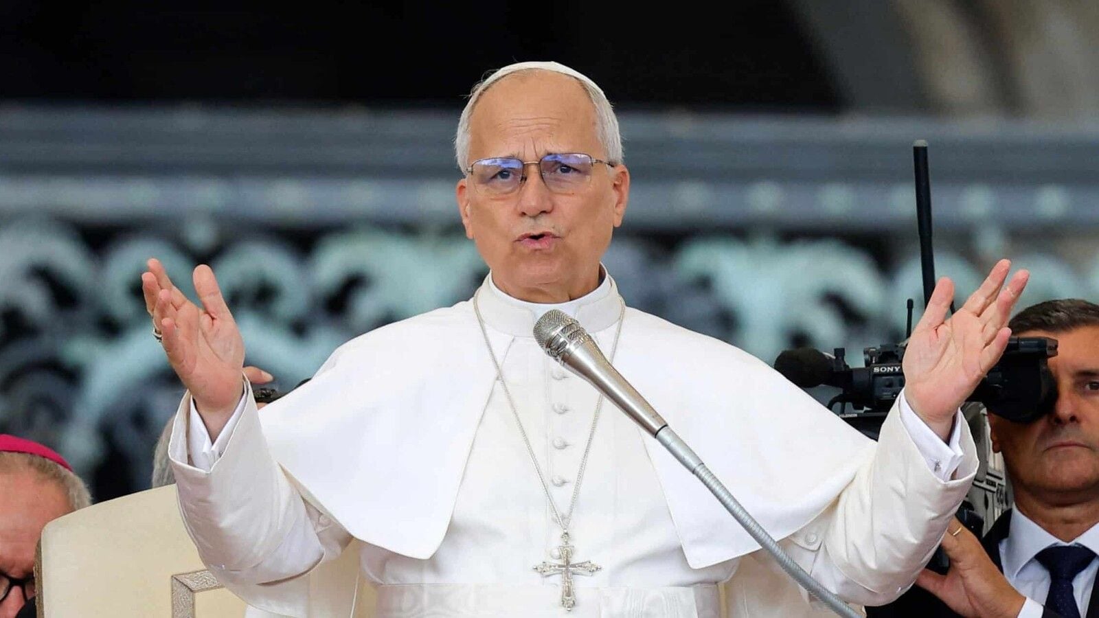 Papa León XIV pide a jóvenes hacer silencio ante el “frenesí” de redes sociales