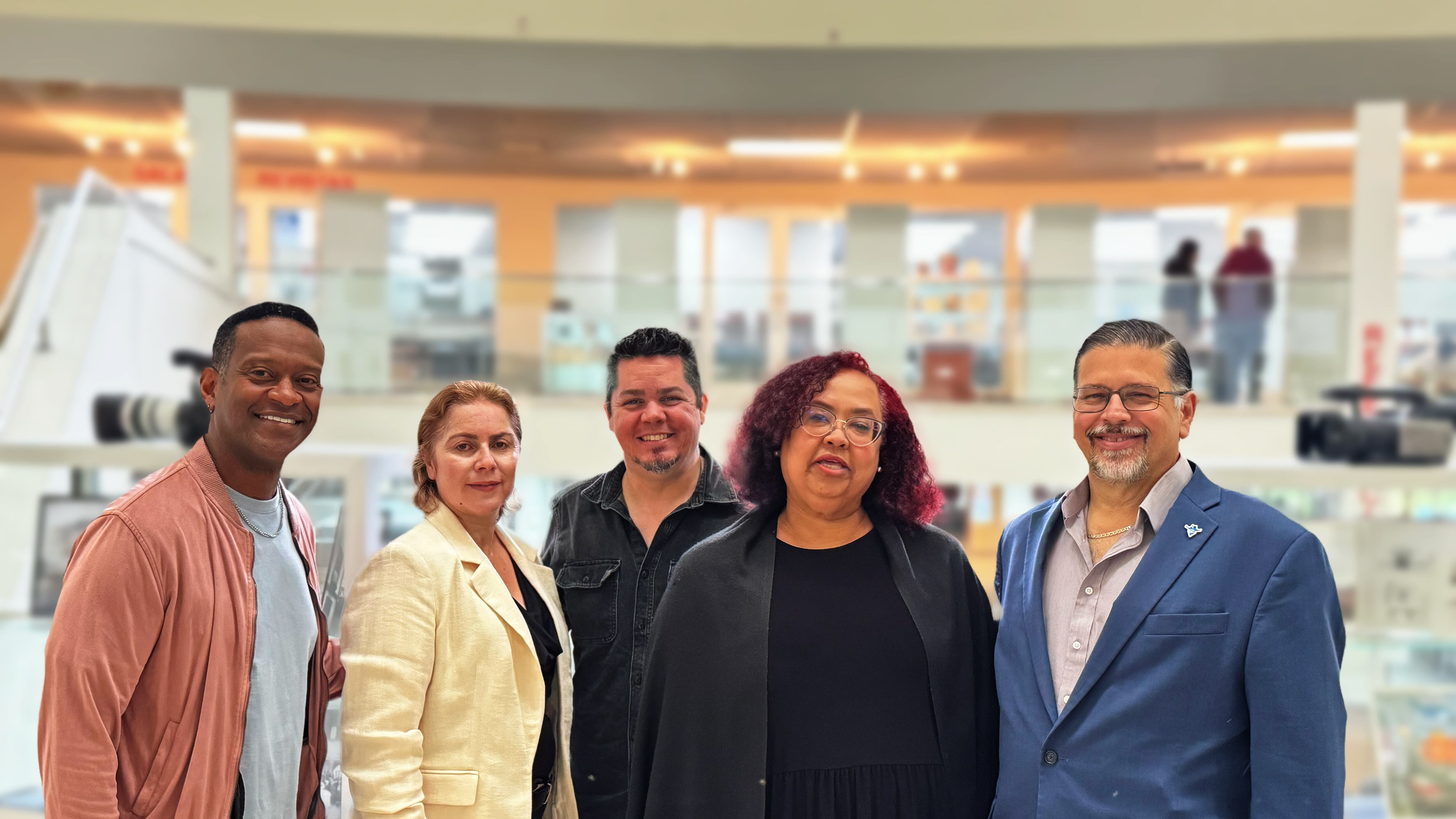 Modesto Lacén, Marly Ferrer Montalvo; directora del Archivo General de Puerto Rico, Eduardo Rosado de CineMovida y Miguel Velez rubio, rector de UPRB.
