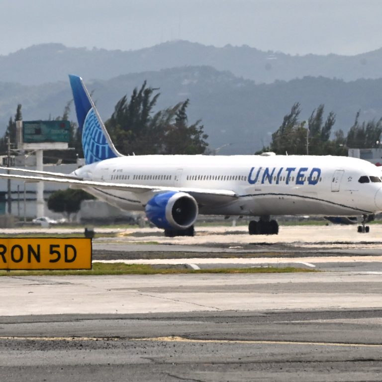 Aerolíneas aumentan sus tarifas de equipaje frente alza en precios de combustible
