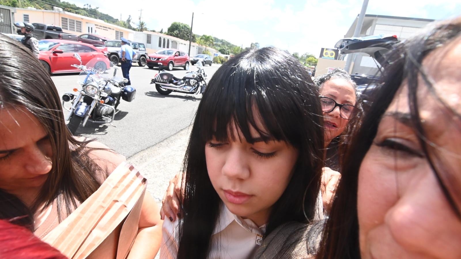 Deniegan petición de medidas de protección a Anthonieska Avilés; deberá usar acceso principal