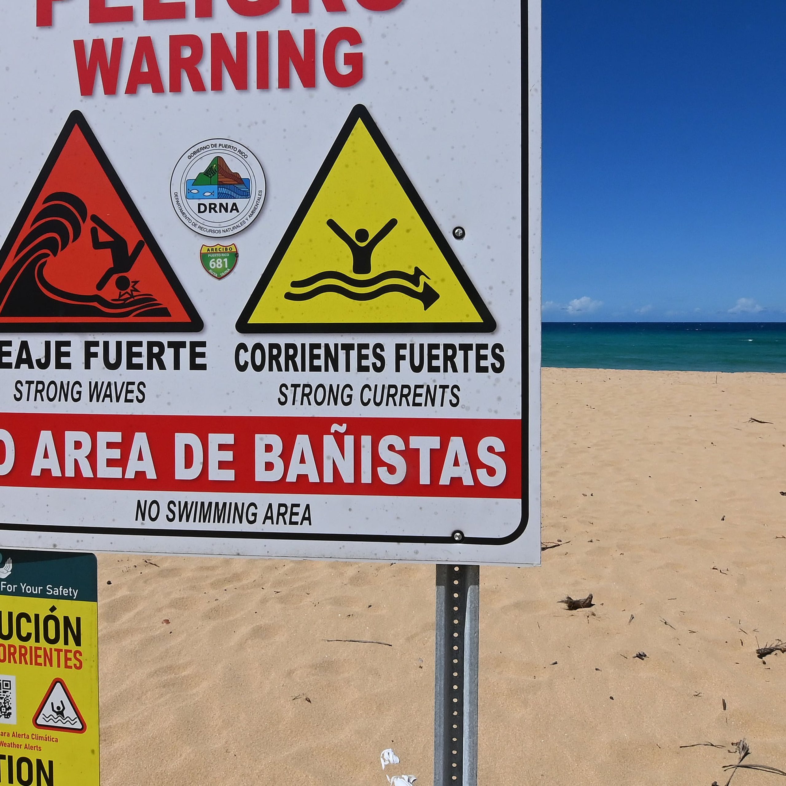 Hallan cuerpo durante búsqueda de joven arrestado por la corriente en Manatí