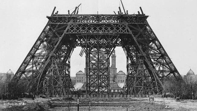 Nació como una estructura temporal. Sin embargo, con el paso del tiempo, la Torre Eiffel se convirtió en uno de los monumentos más reconocidos del planeta. Foto: Wikipedia.