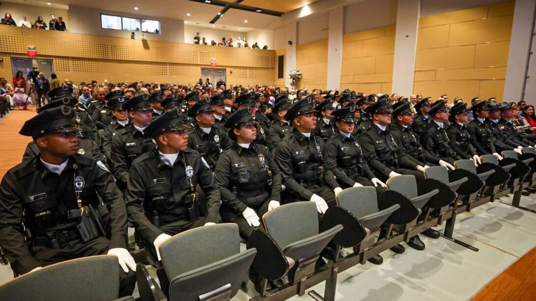 San Juan gradúa 46 nuevos policías municipales para reforzar seguridad