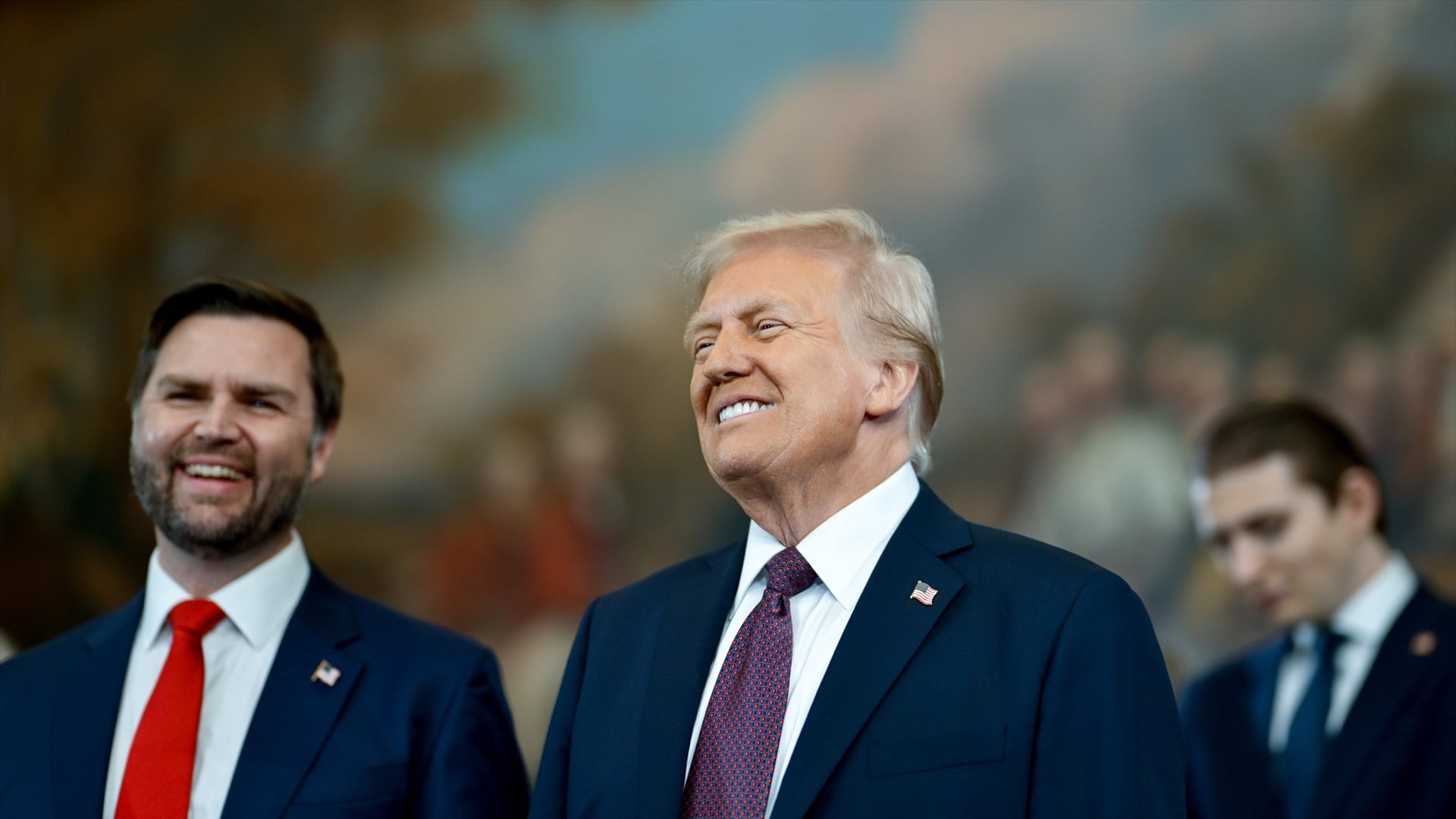 Trump nombra a JD Vance como el nuevo “zar del fraude” y anuncia nuevas redadas en Estados Unidos