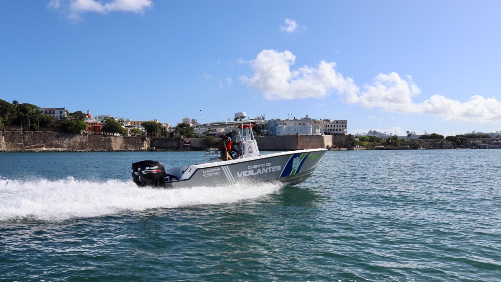 Vigilantes del DRNA intervienen con embarcaciones en operativo preventivo